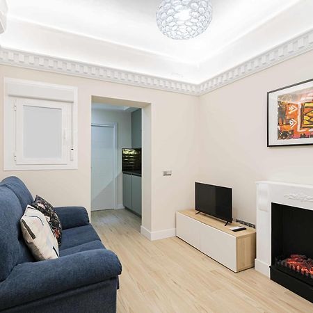 Reformado Decorado Centrico 1 Dormitorio Madrid Bagian luar foto