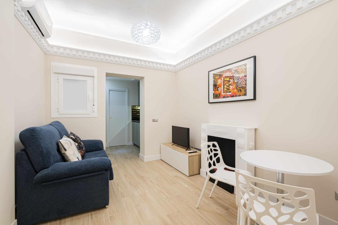 Reformado Decorado Centrico 1 Dormitorio Madrid Bagian luar foto
