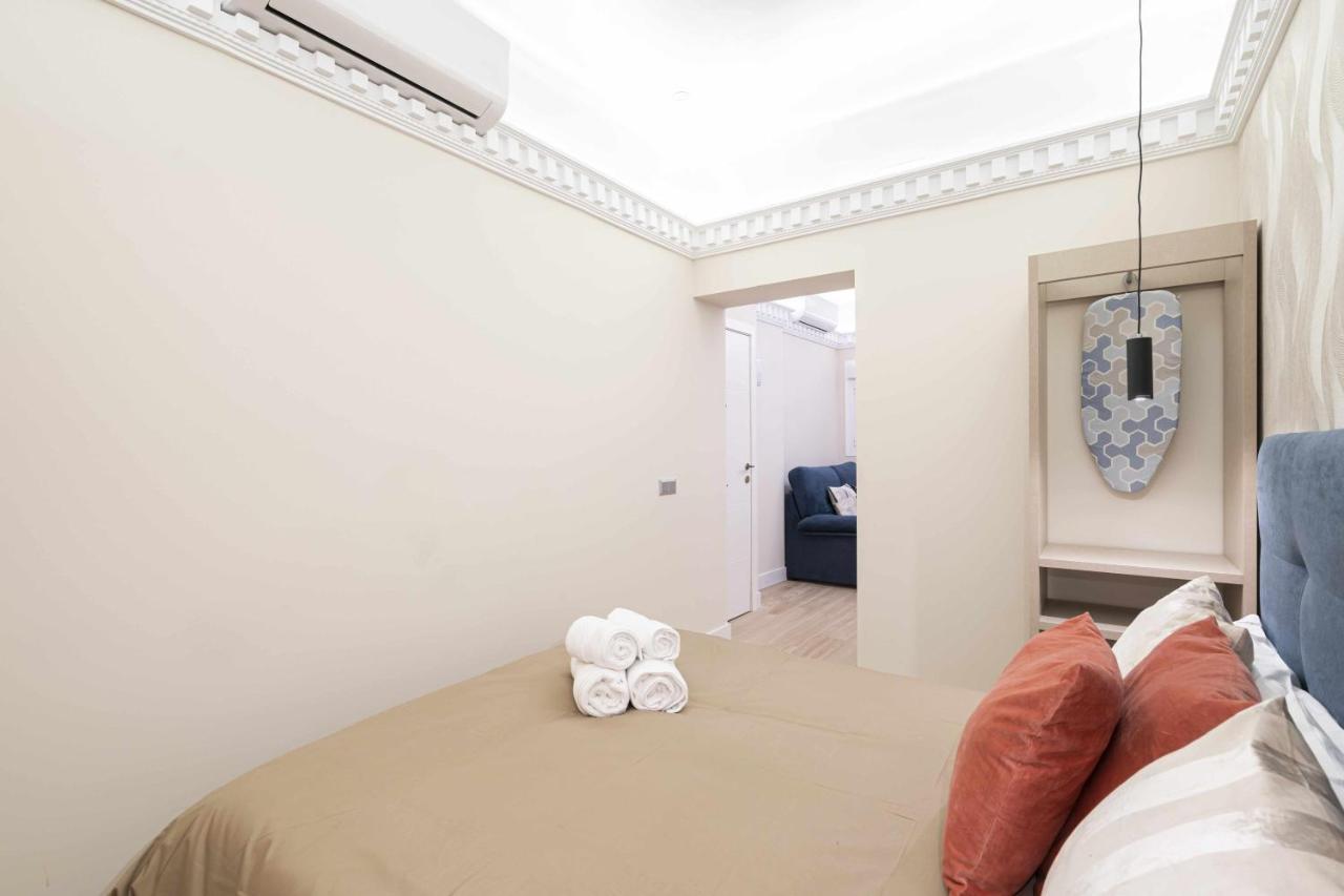 Reformado Decorado Centrico 1 Dormitorio Madrid Bagian luar foto