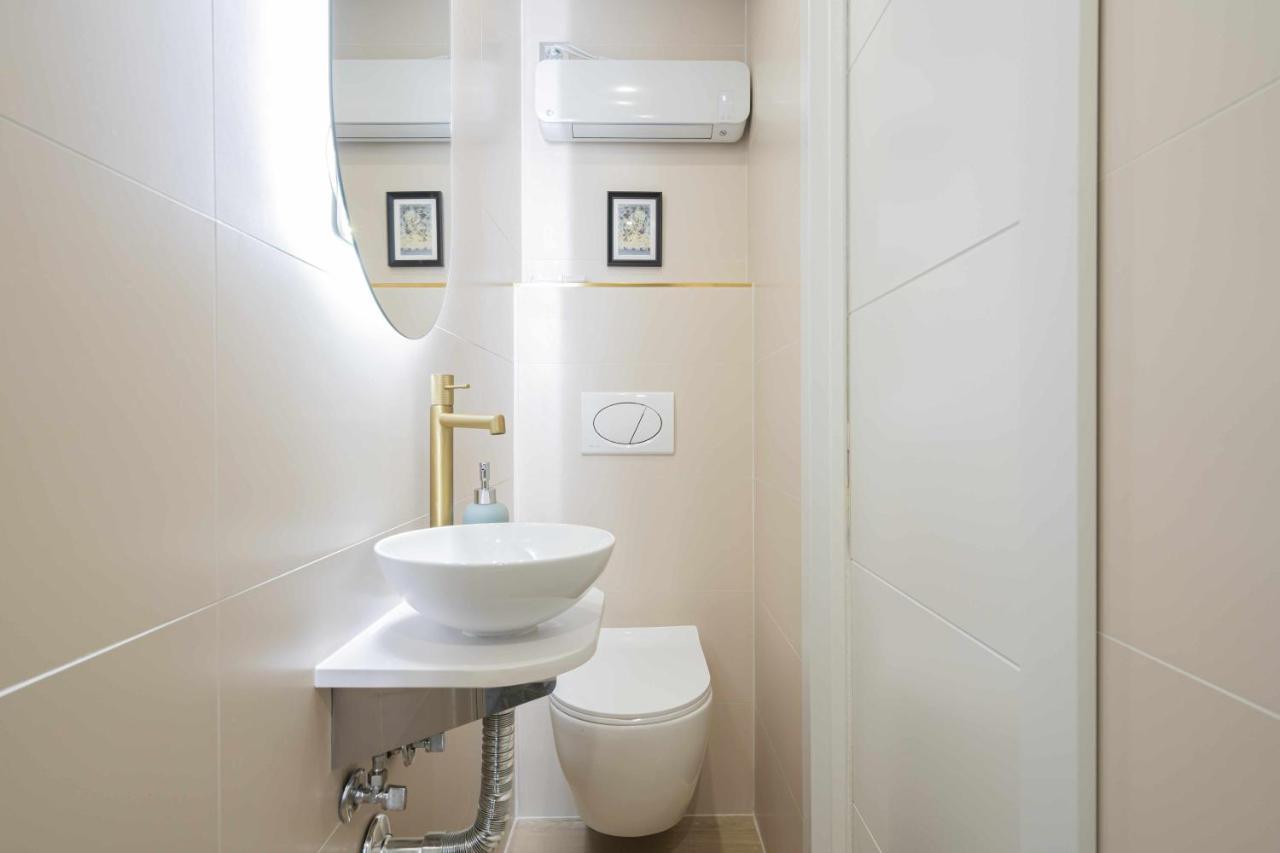 Reformado Decorado Centrico 1 Dormitorio Madrid Bagian luar foto